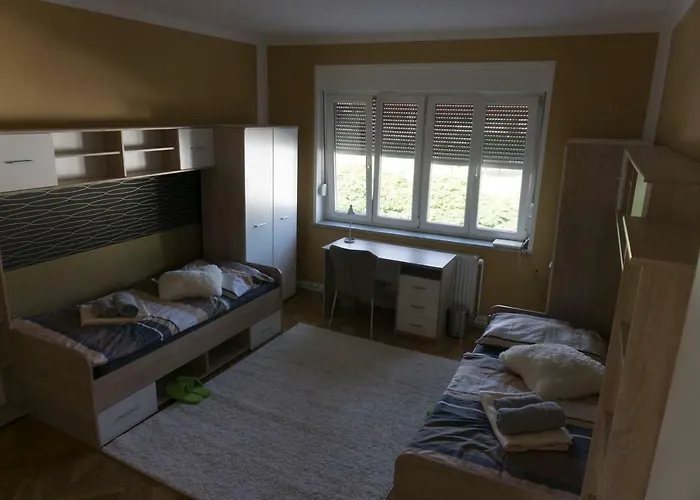 Trendy Apartmant In *